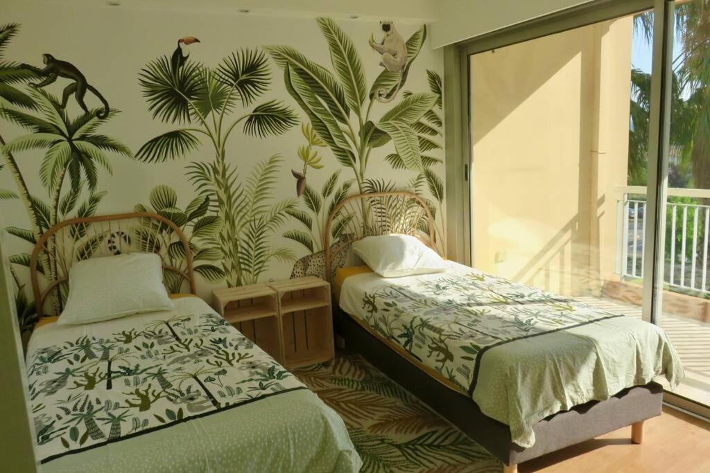 Appartement Lumineux 6 Places Avec Vue Sur Marina Mandelieu La Napoule Luaran gambar