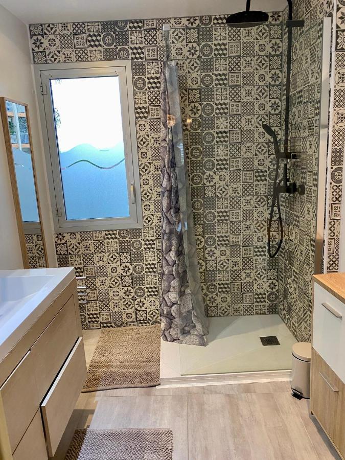 Appartement Lumineux 6 Places Avec Vue Sur Marina Mandelieu La Napoule Luaran gambar