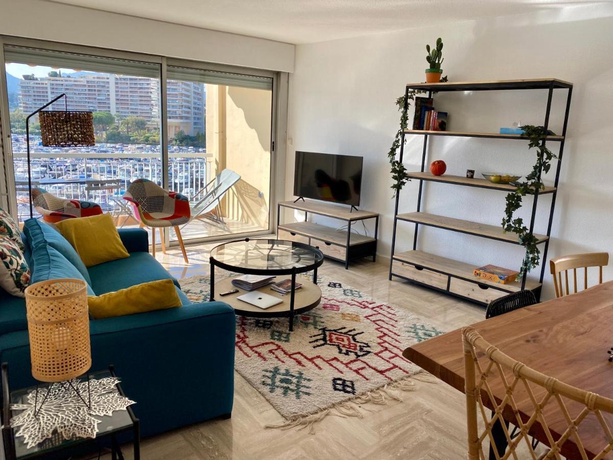 Appartement Lumineux 6 Places Avec Vue Sur Marina Mandelieu La Napoule Luaran gambar